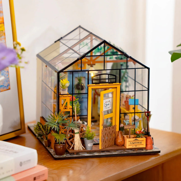 Cathy's Flower House DIY Miniature House DG104